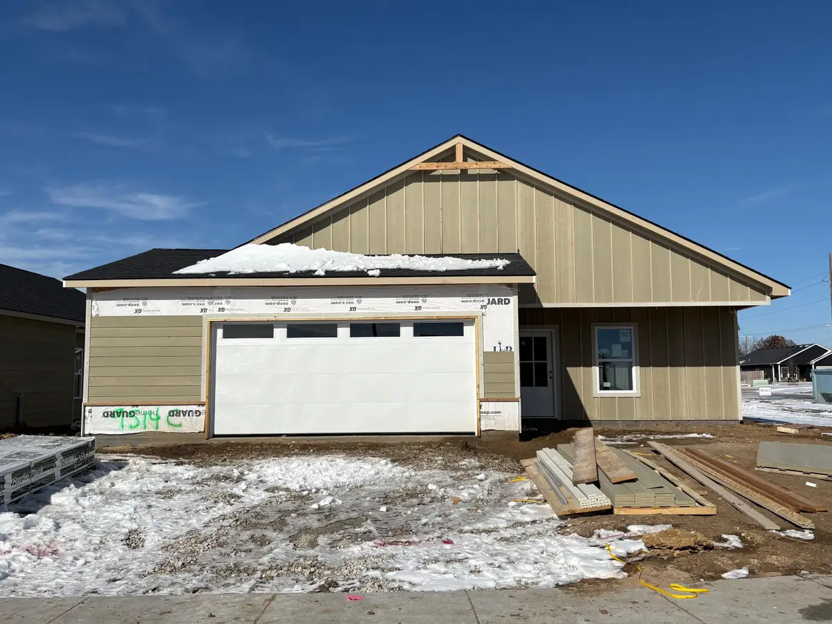 9514 E Hurst St, Wichita, KS 67210 - #1