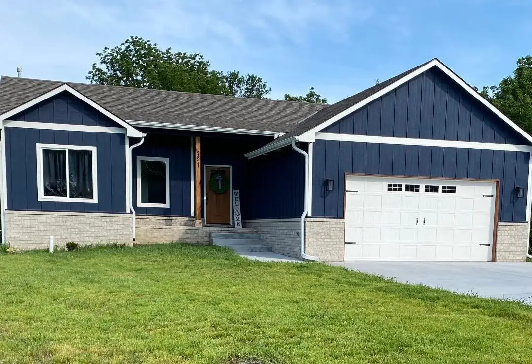 2821 E Mantane Ct, Wichita, KS 67219 - #1