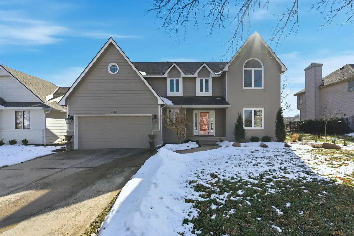 2532 N Fox Run Ct, Wichita, KS 67226 - #1