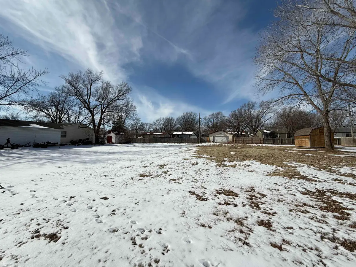 921 Lulu St, Augusta, KS 67010 - #1