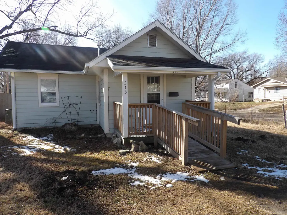 215 E 12th, Augusta, KS 67010 - #1