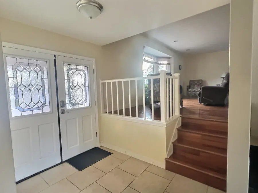 327 N Willow Dr, Derby, KS 67037 - #3