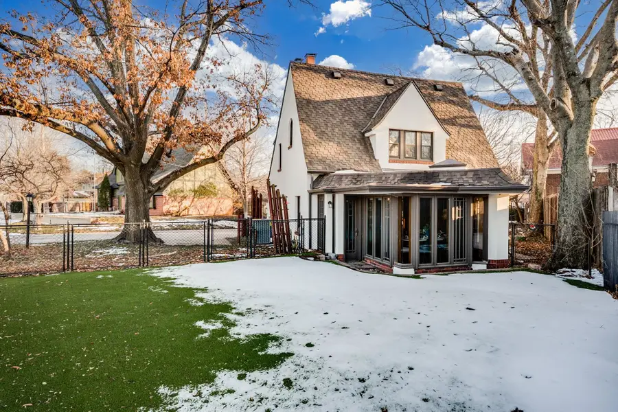 1033 W River Blvd, Wichita, KS 67203 - #2