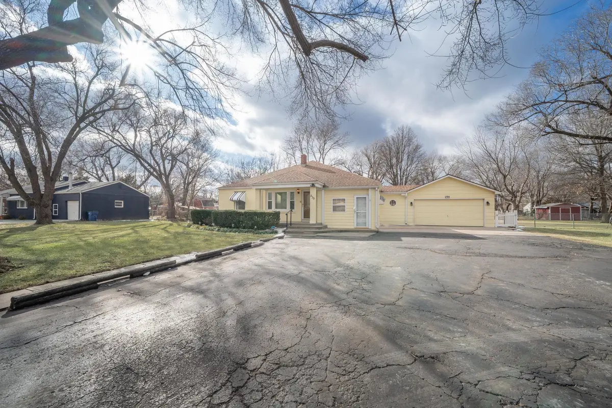 239 N Tyler Rd, Wichita, KS 67212 - #1