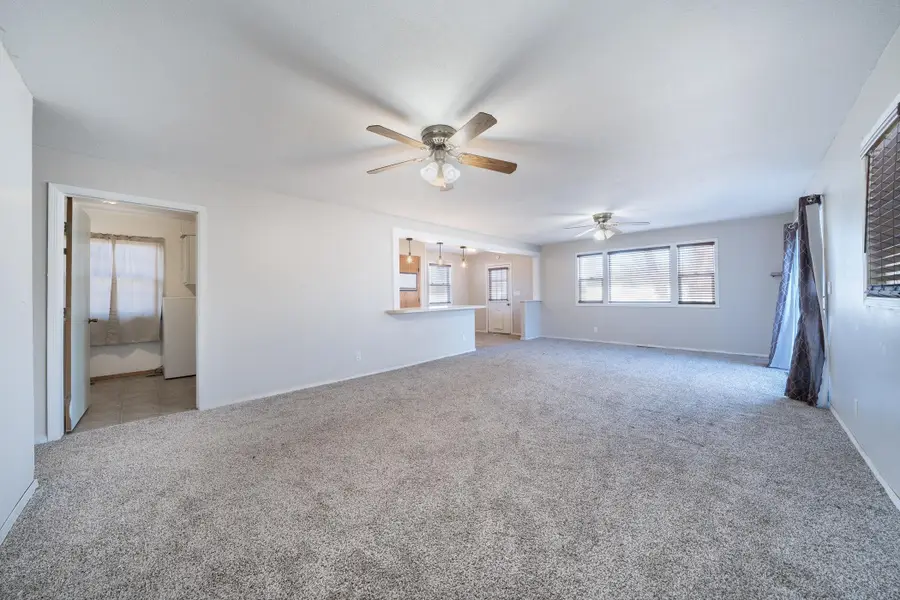 1400 E Beaumont St, Park City, KS 67219 - #2