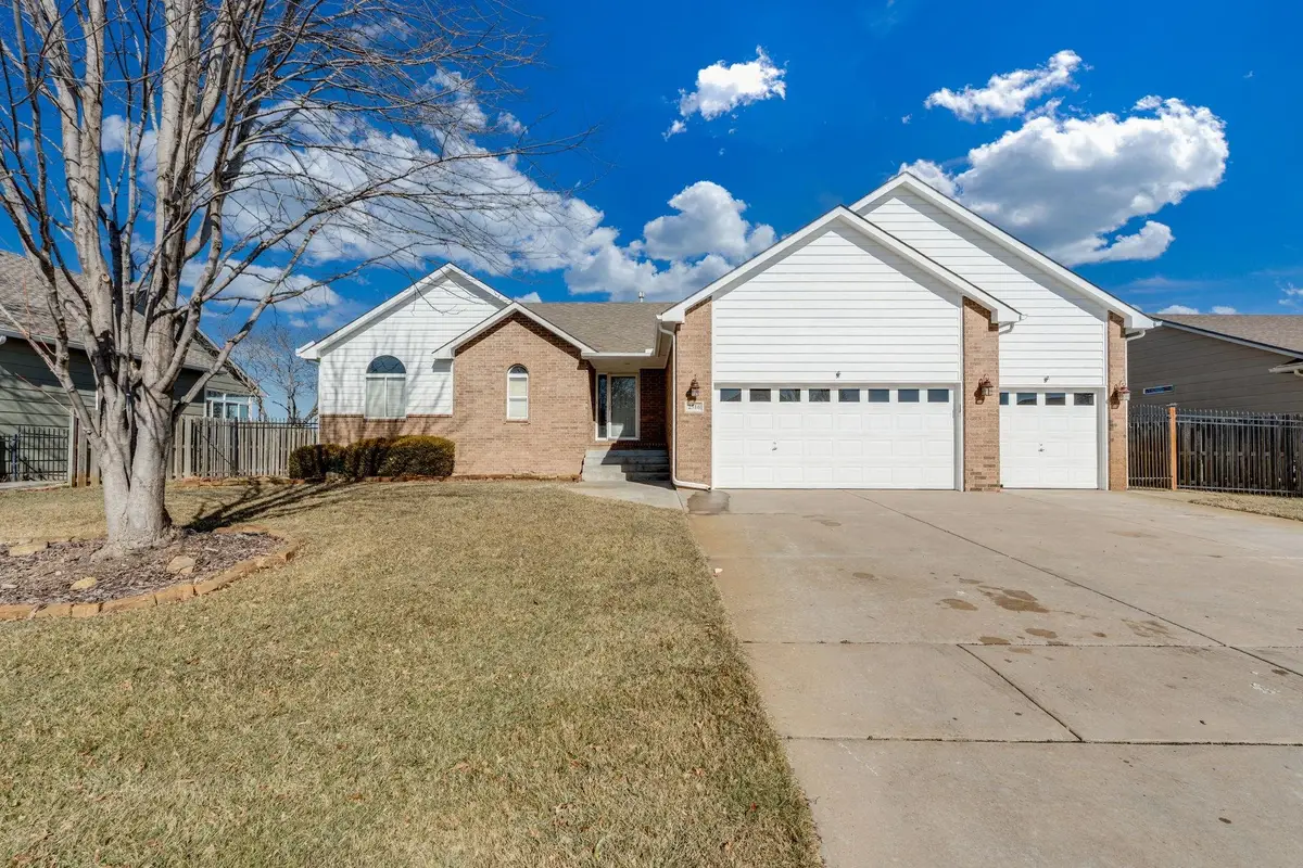 2516 E Saint Andrew Ct, Goddard, KS 67052-8539 - #1