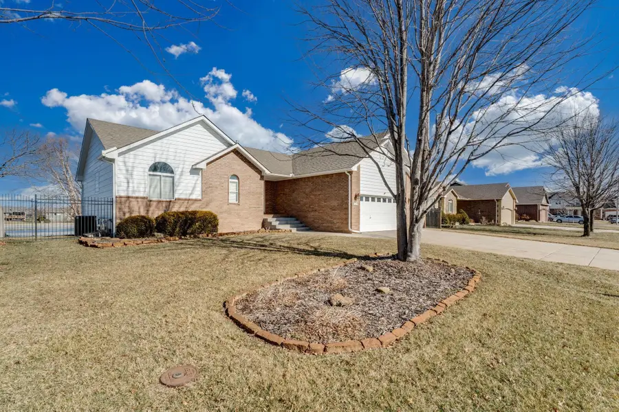 2516 E Saint Andrew Ct, Goddard, KS 67052-8539 - #3