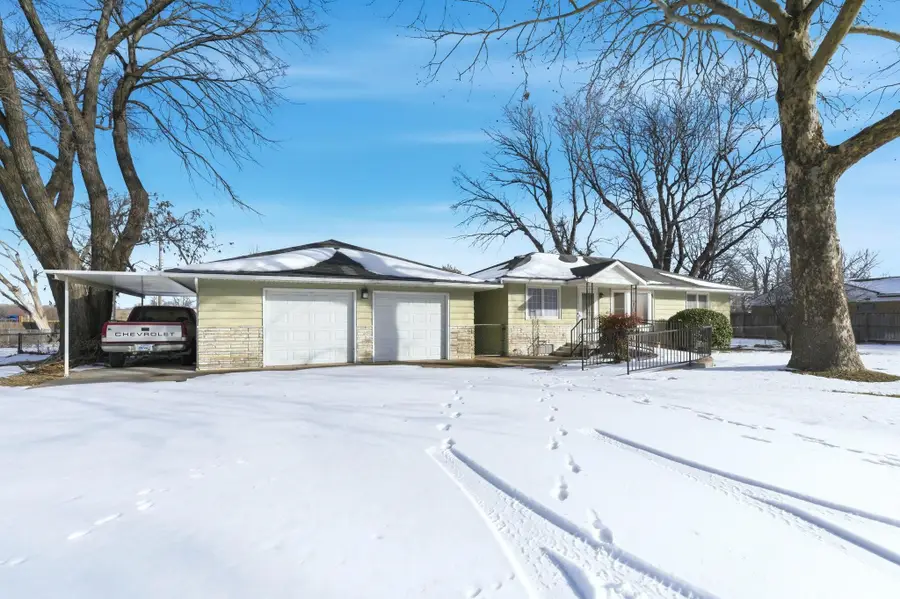 804 W 32nd St N, Wichita, KS 67204 - #2