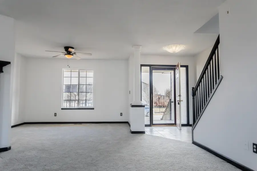 2301 S Stoneybrook St, Wichita, KS 67207 - #2