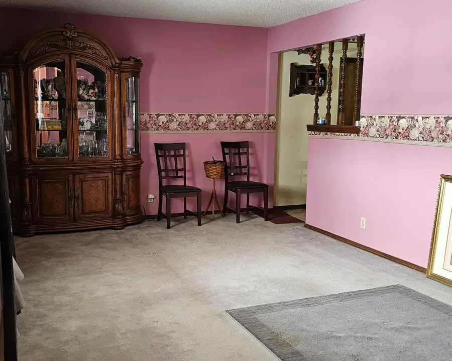 2420 N Edgemoor St, Wichita, KS 67220 - #2