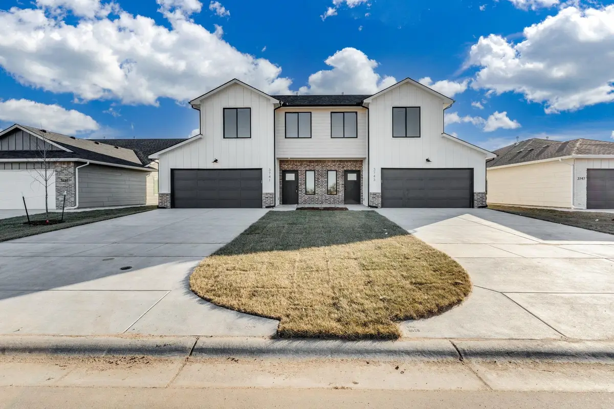 3613 & 3615 W Longleaf Circle, Wichita, KS 67205 - #1