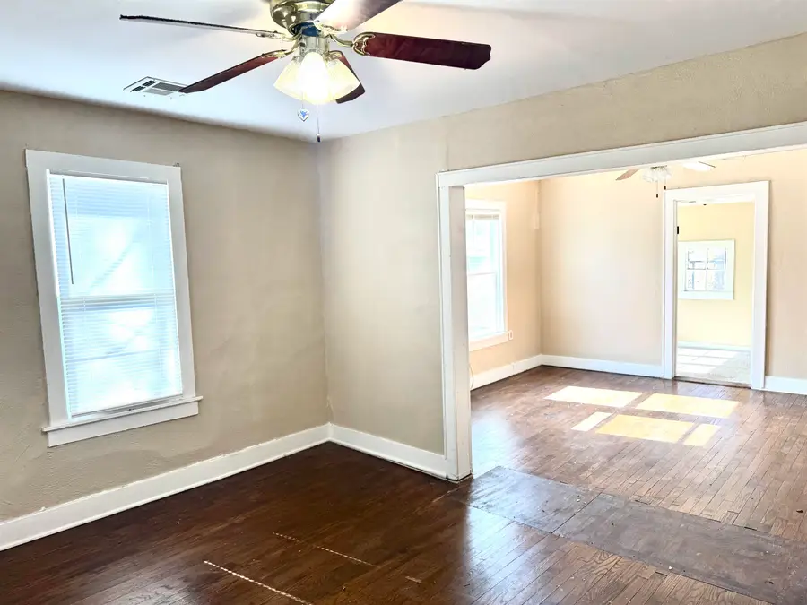 325 Poplar St, El Dorado, KS 67042 - #2