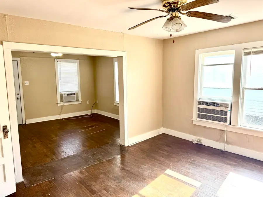 325 Poplar St, El Dorado, KS 67042 - #3