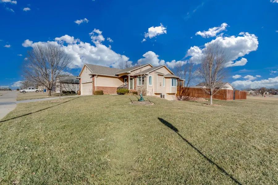 2118 E James, Derby, KS 67037 - #2