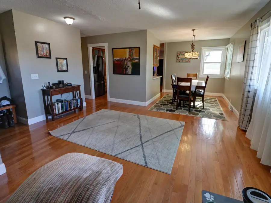 2306 Montclair Dr, Salina, KS 67401 - #3