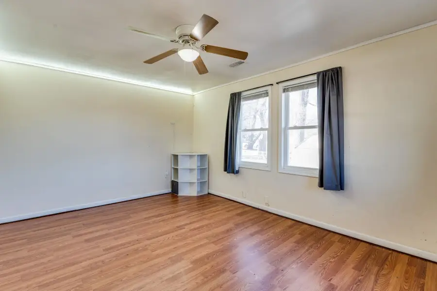 915 S Oliver, Wichita, KS 67218 - #2