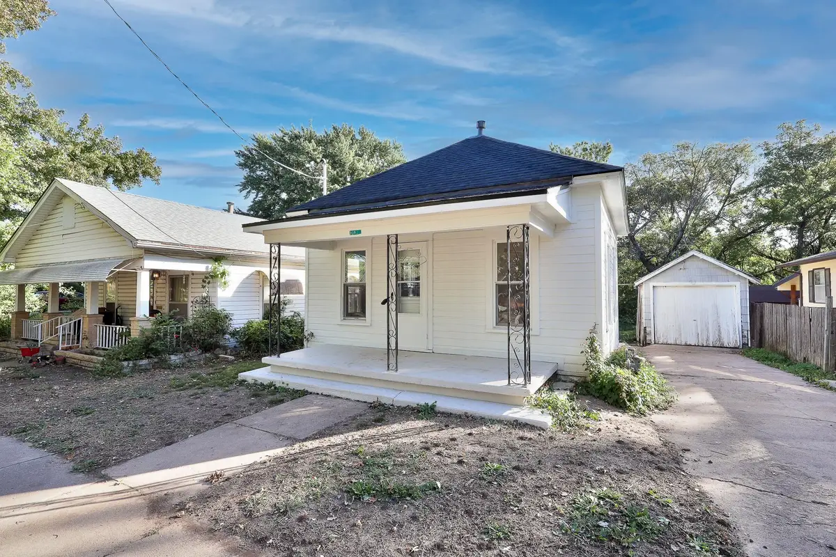 809 S C St, Wellington, KS 67152 - #1