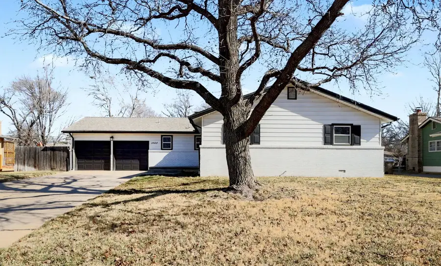 1020 N Brookfield St, Wichita, KS 67206 - #2