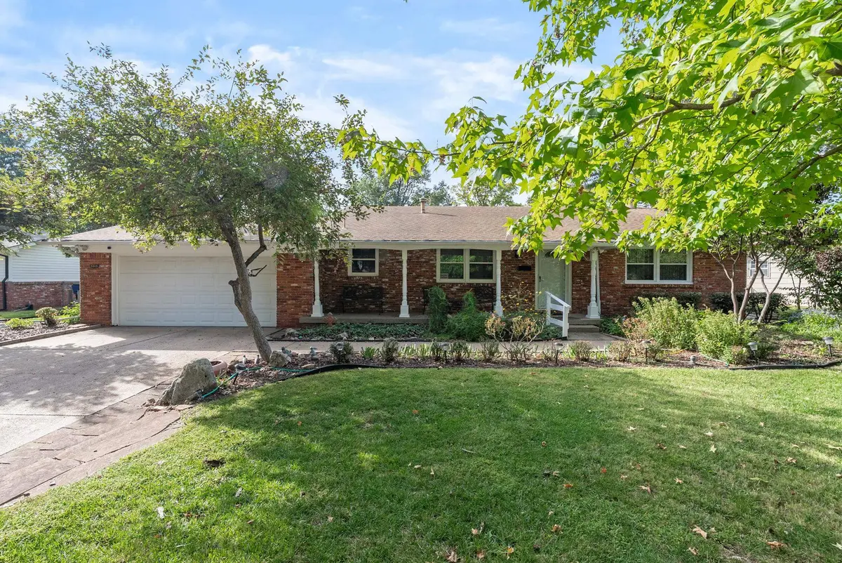 9015 W 11th St N, Wichita, KS 67212 - #1