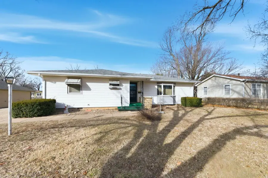 521 Village Rd, El Dorado, KS 67042 - #3