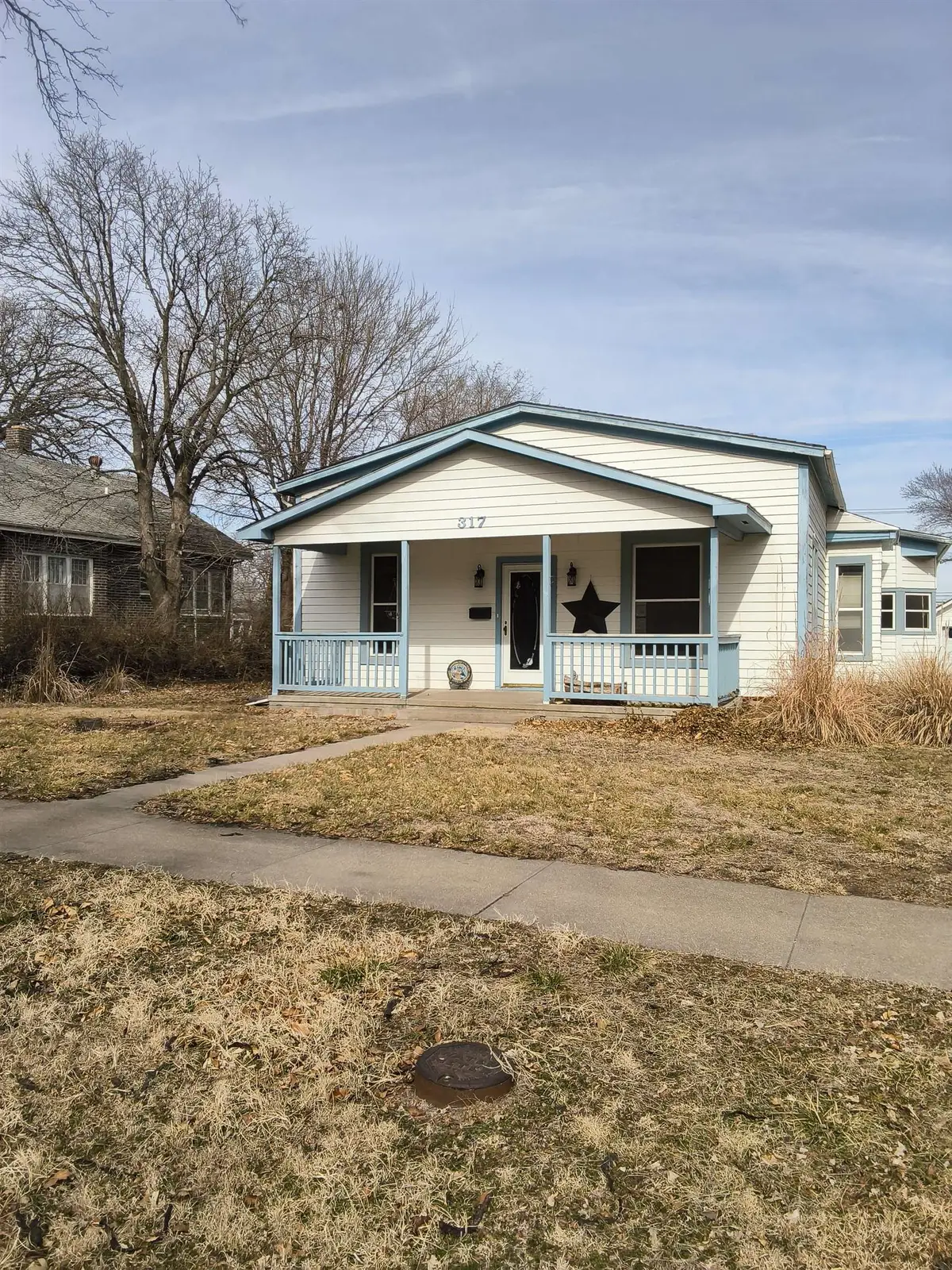 317 W 8th St, Concordia, KS 66901 - #1