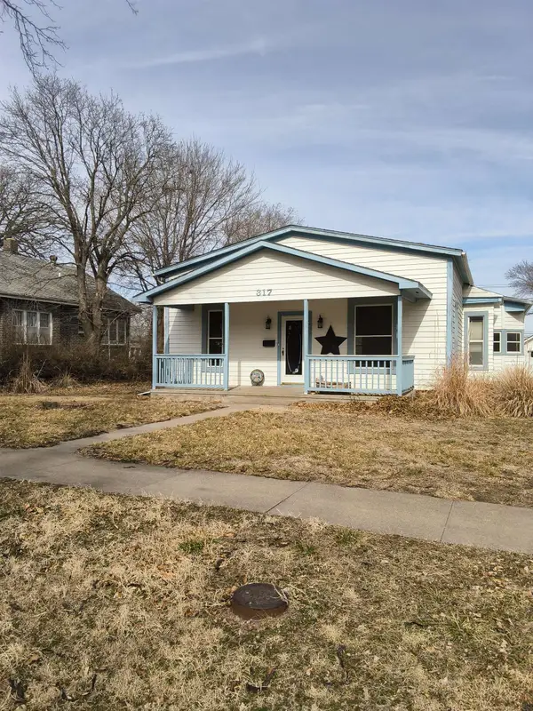 317 W 8th St, Concordia, KS 66901