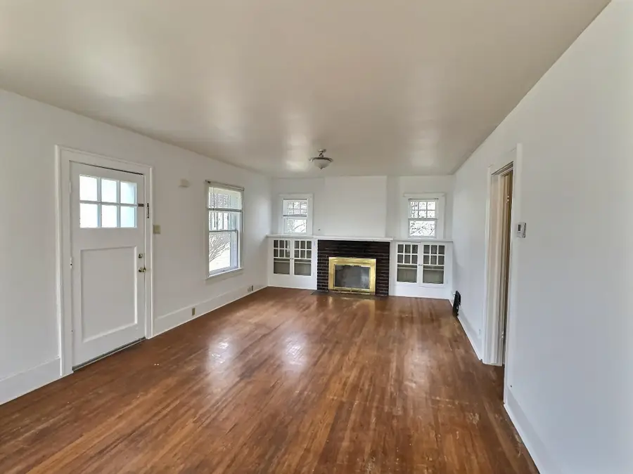 801 E 8th St, Newton, KS 67114 - Image #3