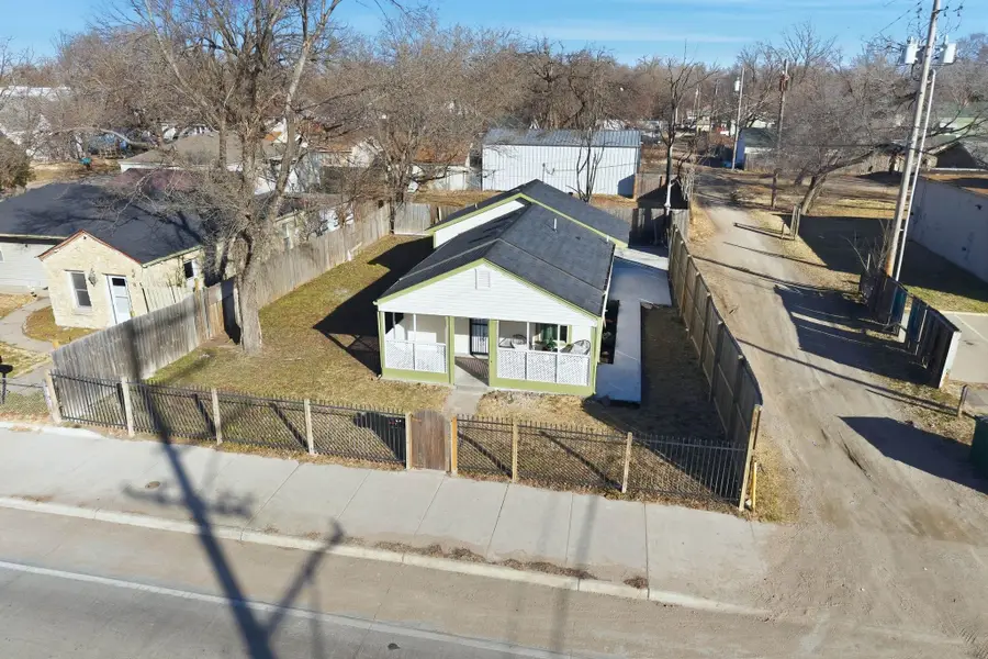 910 E Mount Vernon Rd, Wichita, KS 67211 - #3