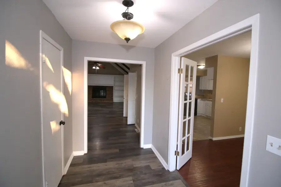 2440 N Bromfield Cir, Wichita, KS 67226 - #2