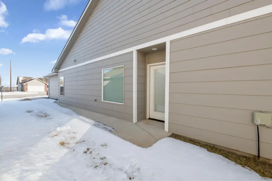 5454/5456 E Colburn Ct, Bel Aire, KS 67220 - #3