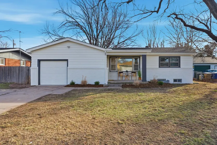 516 N Colby Ave, Valley Center, KS 67147-2339 - #2