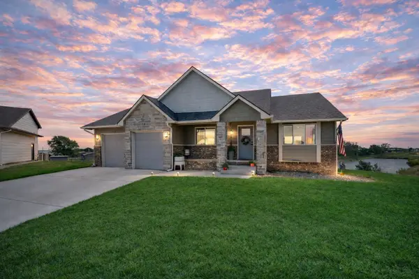 145 E Poplar Cir, Goddard, KS 67052