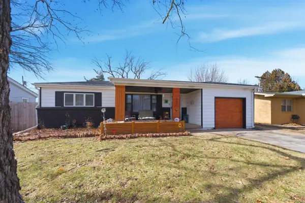 121 Western Ave, Haysville, KS 67060