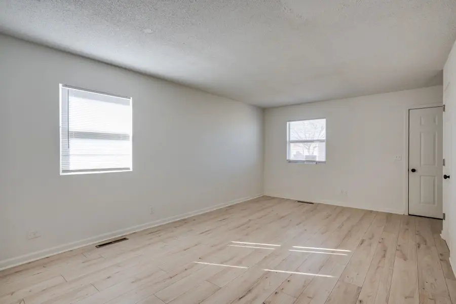 538 N Summitlawn St, Wichita, KS 67212 - #2