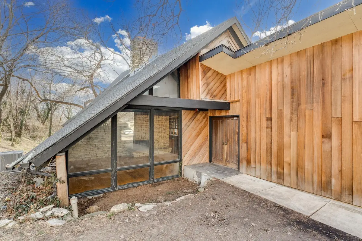 1947 E Marion Rd, Wichita, KS 67216 - #1