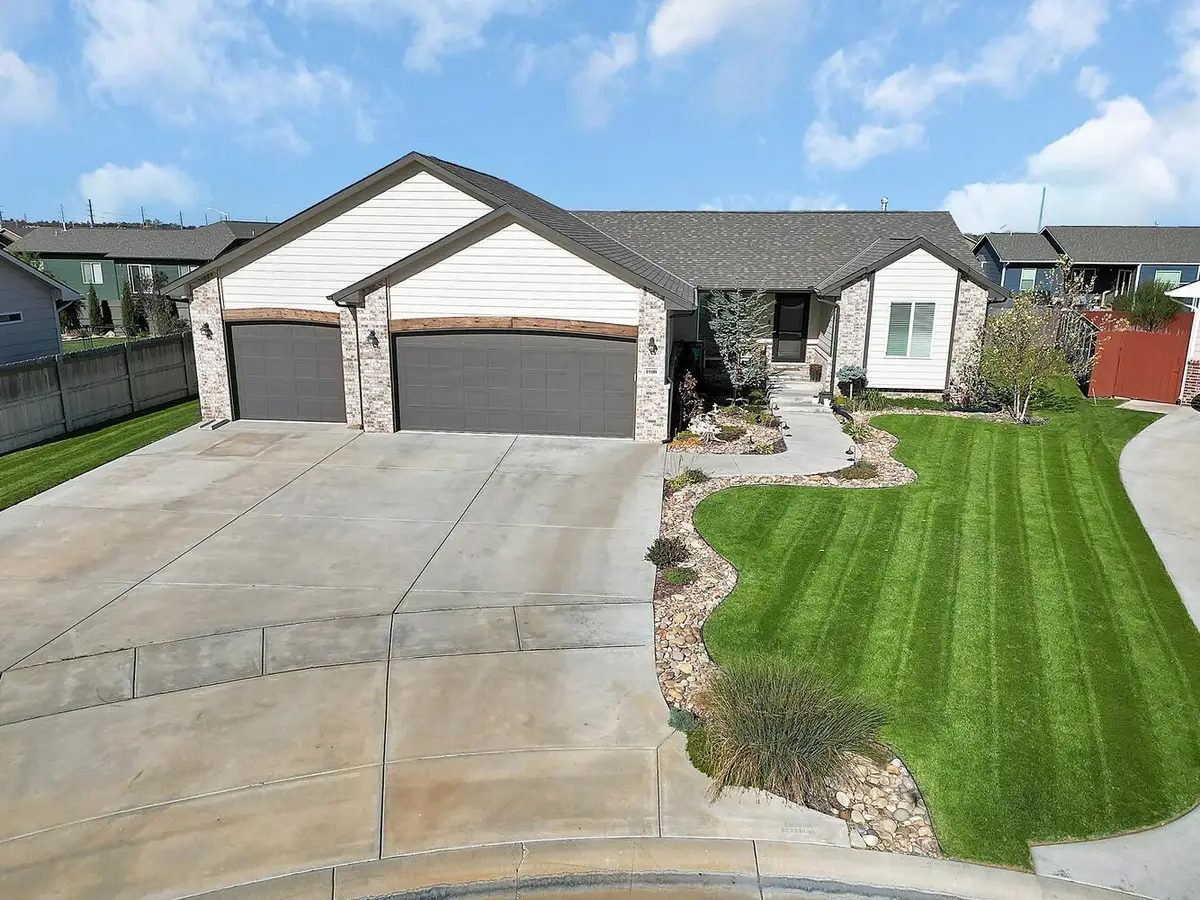 1000 N Casado Ct, Goddard, KS 67052 - #1