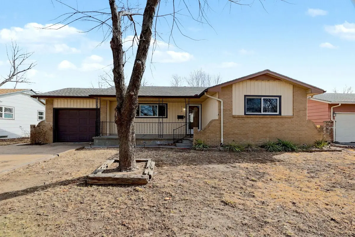 2752 S Bennett Ave, Wichita, KS 67217 - #1