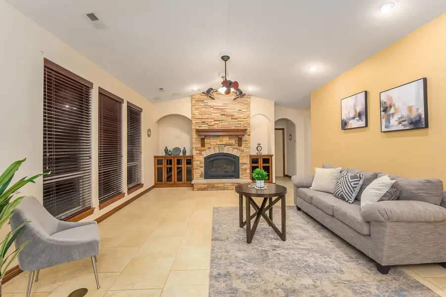 3209 S Bolin Dr, Wichita, KS 67215-1025 - #3