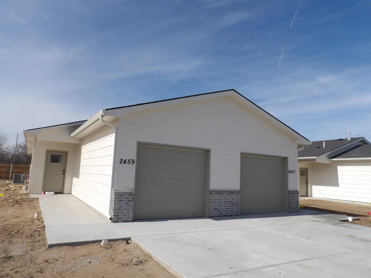 2459 W Macarthur Ct, Wichita, KS 67217 - #1