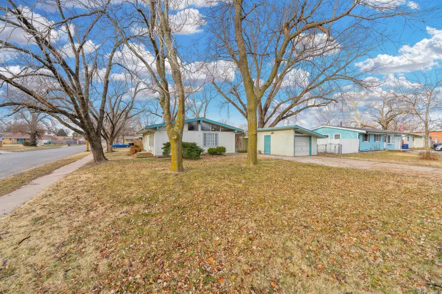 7820 W School St, Wichita, KS 67212 - #2