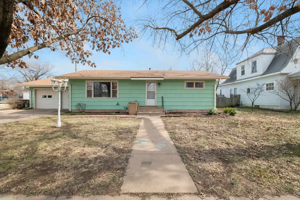 120 S Plum St, Pretty Prairie, KS 67570 - #1