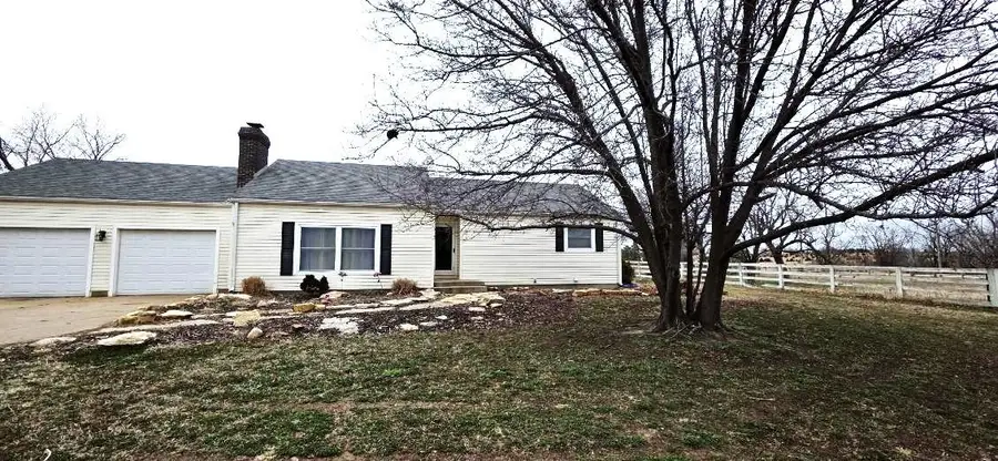 194 Hilltop Drive, Great Bend, KS 67530 - #2