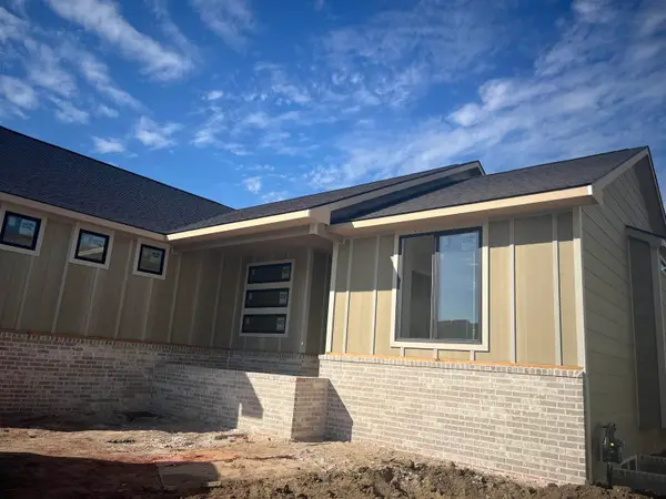 5013 N Emerald, Maize, KS 67101