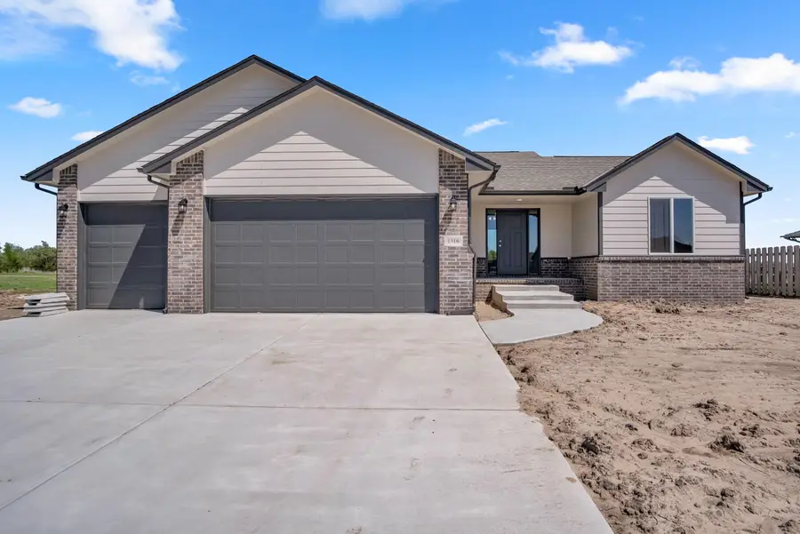 1316 Main St, Halstead, KS 67056 - #2