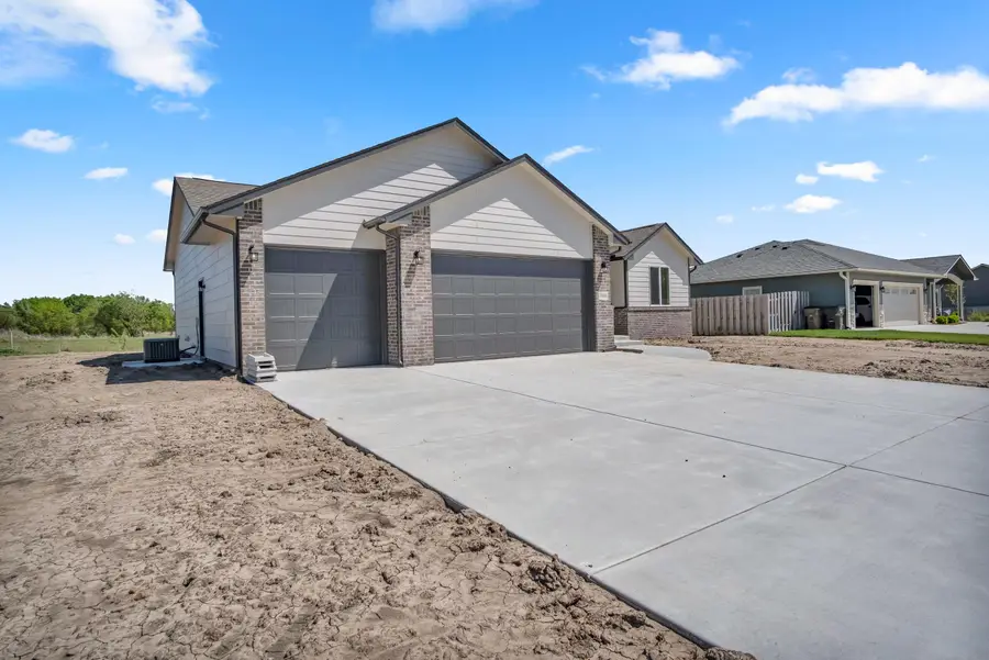 1316 Main St, Halstead, KS 67056 - #3