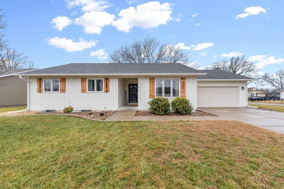 502 S Cherry St, Lindsborg, KS 67456 - #1