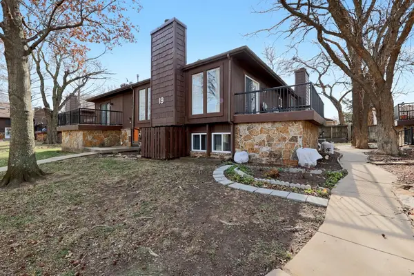 2421 S Yellowstone St Apt 1904, Wichita, KS 67215