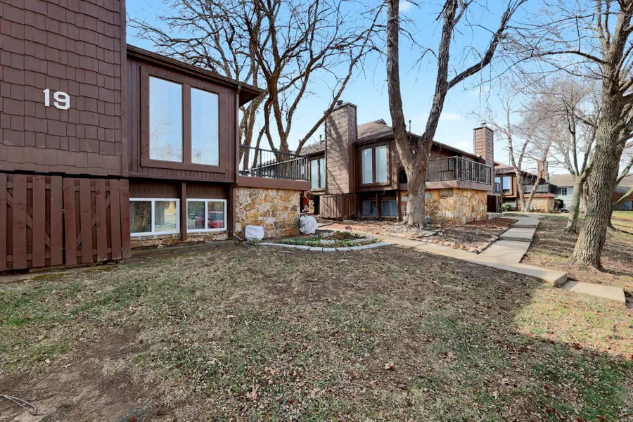 2421 S Yellowstone St Apt 1904, Wichita, KS 67215 - #3