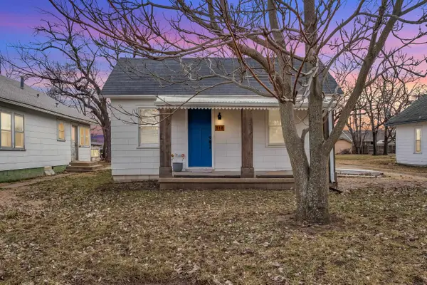 518 N Cedar St, Marion, KS 66861