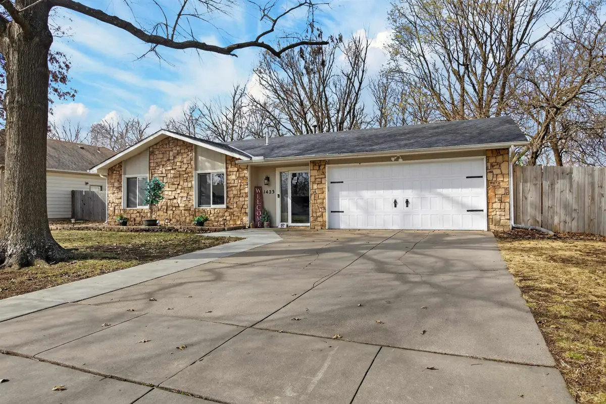 1423 N Rutgers St, Wichita, KS 67212 - #1